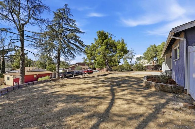 1315 Hillcrest Dr, Alpine, CA 91901