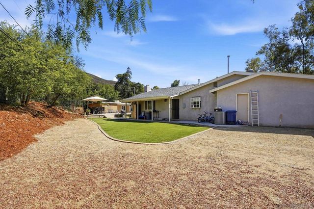 1315 Hillcrest Dr, Alpine, CA 91901
