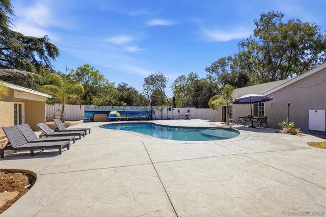 1315 Hillcrest Dr, Alpine, CA 91901