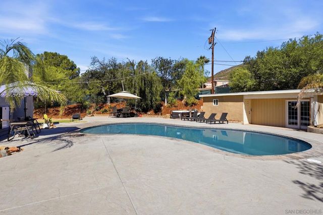 1315 Hillcrest Dr, Alpine, CA 91901