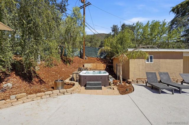1315 Hillcrest Dr, Alpine, CA 91901