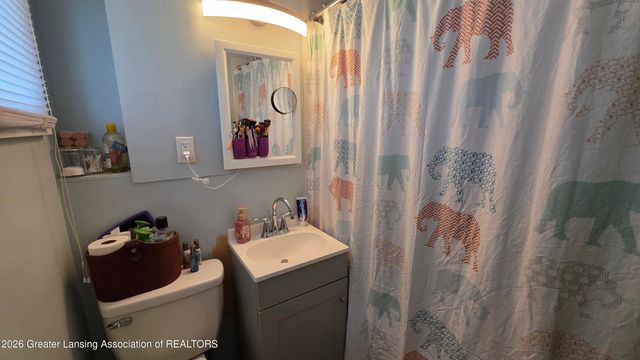1033 Raider Street, Lansing, MI 48912