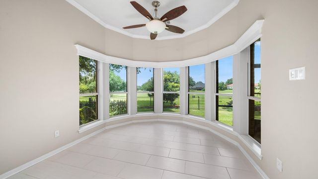 118 Hillsborough Drive W, Montgomery, TX 77356