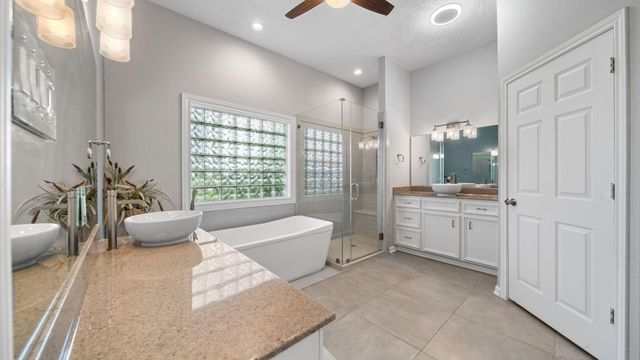 118 Hillsborough Drive W, Montgomery, TX 77356