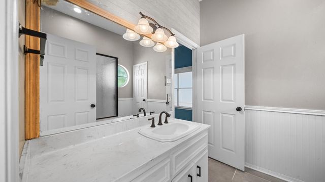 118 Hillsborough Drive W, Montgomery, TX 77356