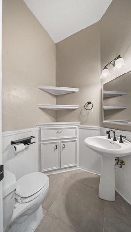 118 Hillsborough Drive W, Montgomery, TX 77356
