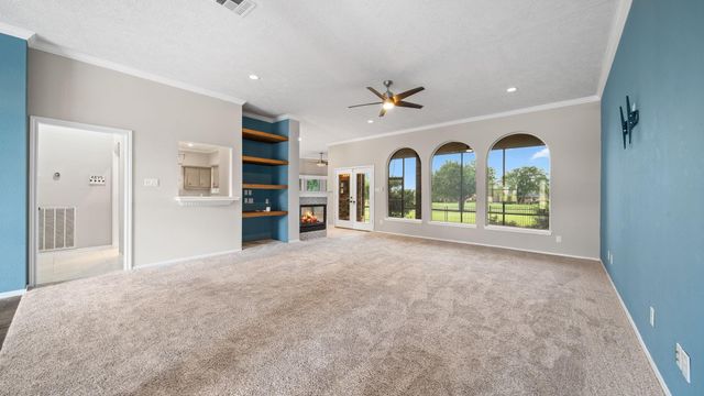 118 Hillsborough Drive W, Montgomery, TX 77356