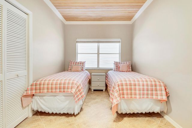 1791 N Garden Grove Circle, Vero Beach, FL 32962