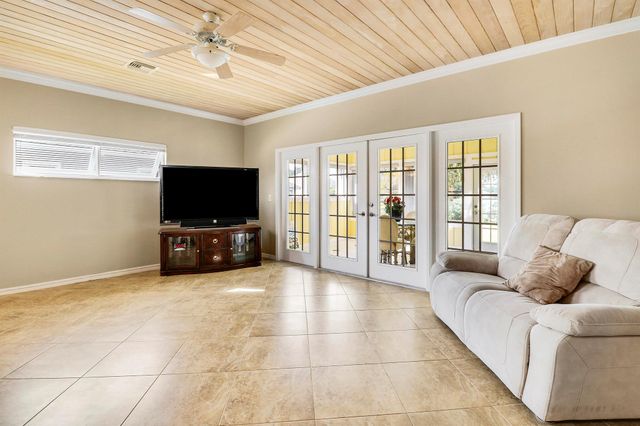 1791 N Garden Grove Circle, Vero Beach, FL 32962