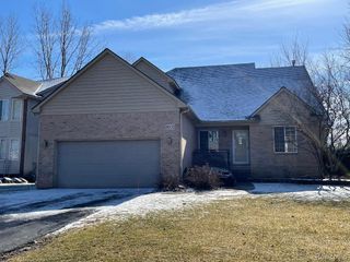9005 Campbell Creek Drive, Commerce Charter Township, MI 48390