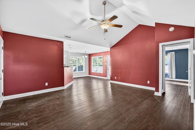 401 Mccall Drive, Jacksonville, NC 28540