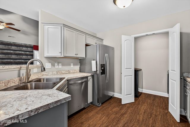 401 Mccall Drive, Jacksonville, NC 28540