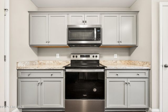 401 Mccall Drive, Jacksonville, NC 28540