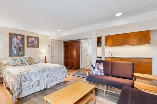 5357 Ewing Avenue S, Minneapolis, MN 55410