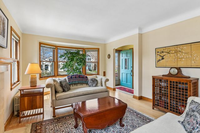 5357 Ewing Avenue S, Minneapolis, MN 55410