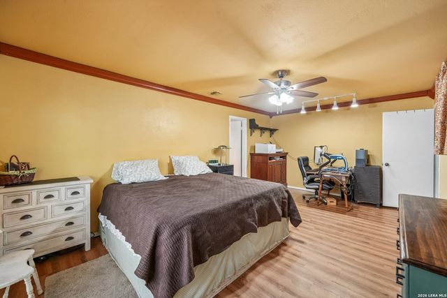 10331 GRANARY ST, San Antonio, TX 78245