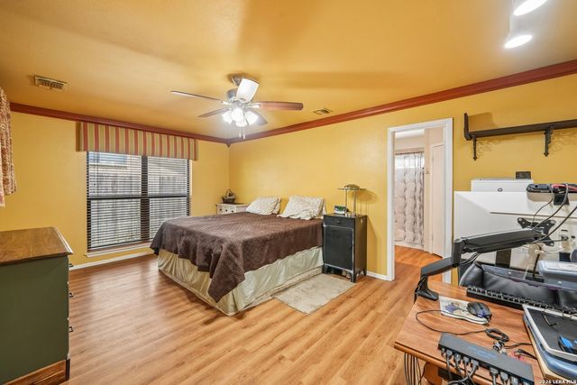 10331 GRANARY ST, San Antonio, TX 78245
