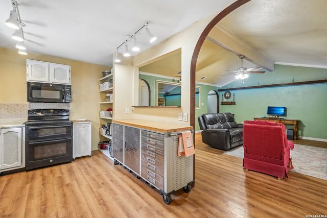 10331 GRANARY ST, San Antonio, TX 78245