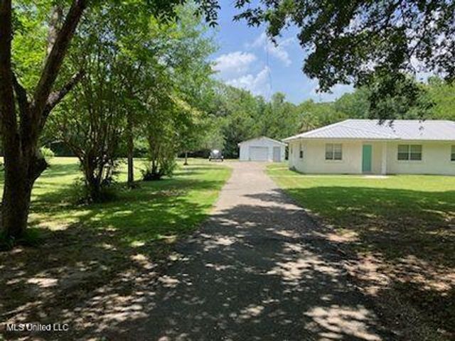 915 Robinson Street, Pass Christian, MS 39571