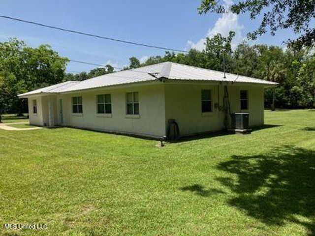 915 Robinson Street, Pass Christian, MS 39571