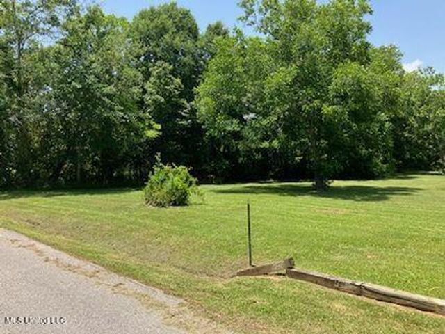 915 Robinson Street, Pass Christian, MS 39571