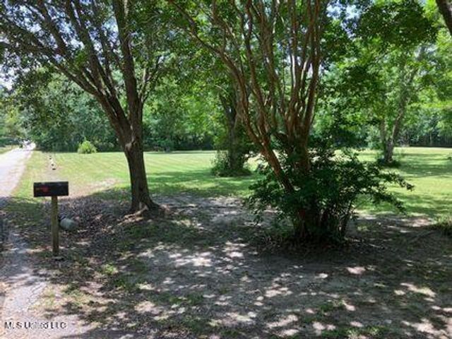 915 Robinson Street, Pass Christian, MS 39571