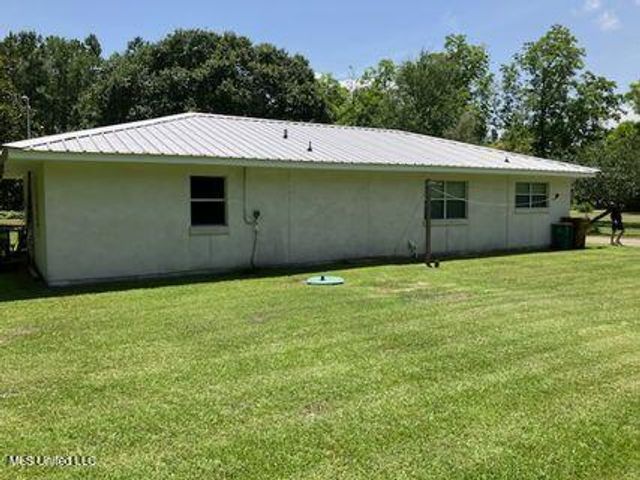 915 Robinson Street, Pass Christian, MS 39571