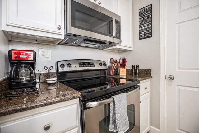 7000 Seawall Boulevard 1036, Galveston, TX 77551
