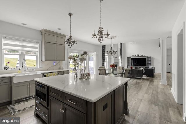 331 CARDINAL CT, East Earl, PA 17519