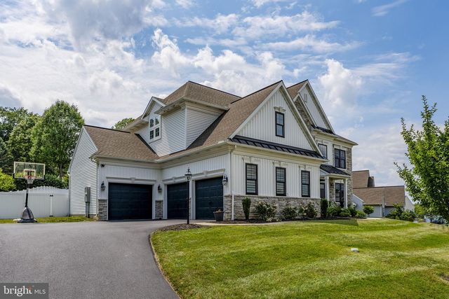 331 CARDINAL CT, East Earl, PA 17519