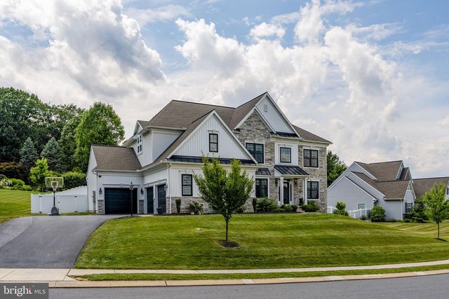 331 CARDINAL CT, East Earl, PA 17519