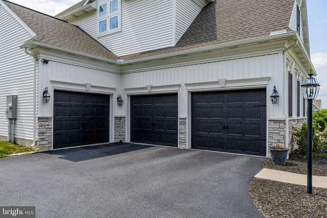 331 CARDINAL CT, East Earl, PA 17519