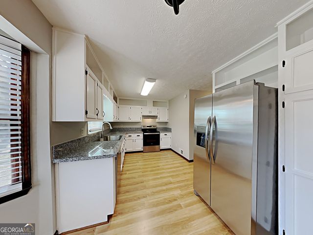 185 Deer Forest Trail, Fayetteville, GA 30214