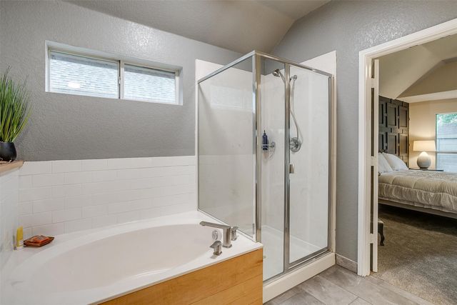 720 Date Court, Burleson, TX 76028