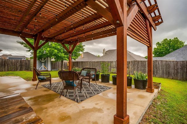 720 Date Court, Burleson, TX 76028