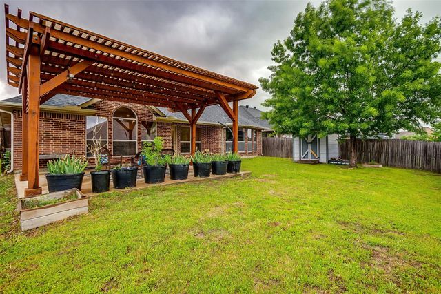 720 Date Court, Burleson, TX 76028