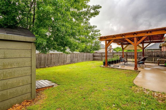 720 Date Court, Burleson, TX 76028