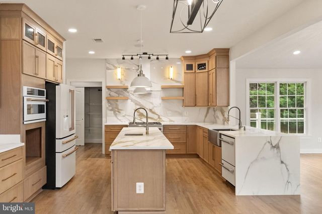 43864 ASHLAWN CT, Ashburn, VA 20147