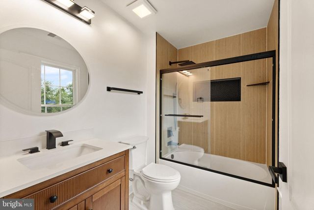 43864 ASHLAWN CT, Ashburn, VA 20147
