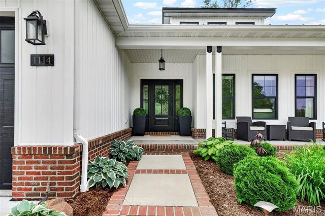 1114 Elbow Hill Court, Caseyville, IL 62232