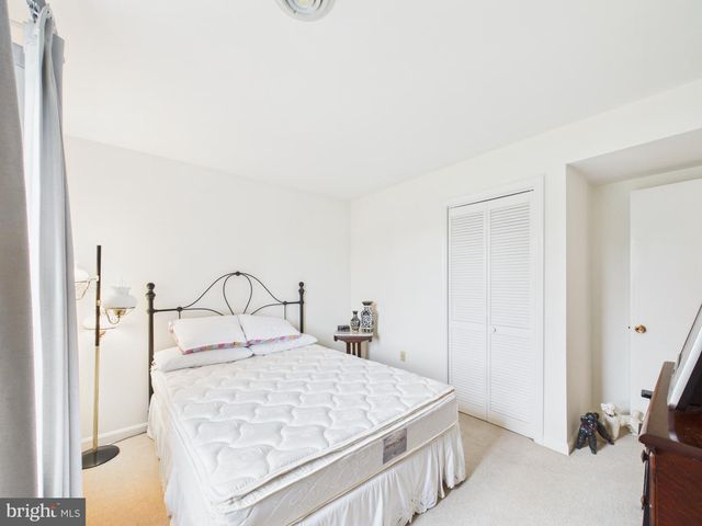 107 TWIN LAKES CIR, Martinsburg, WV 25405
