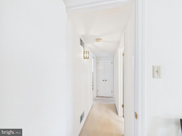 107 TWIN LAKES CIR, Martinsburg, WV 25405