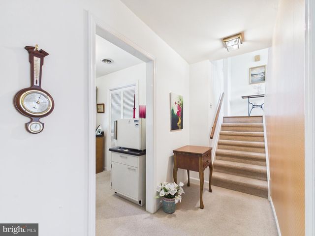 107 TWIN LAKES CIR, Martinsburg, WV 25405
