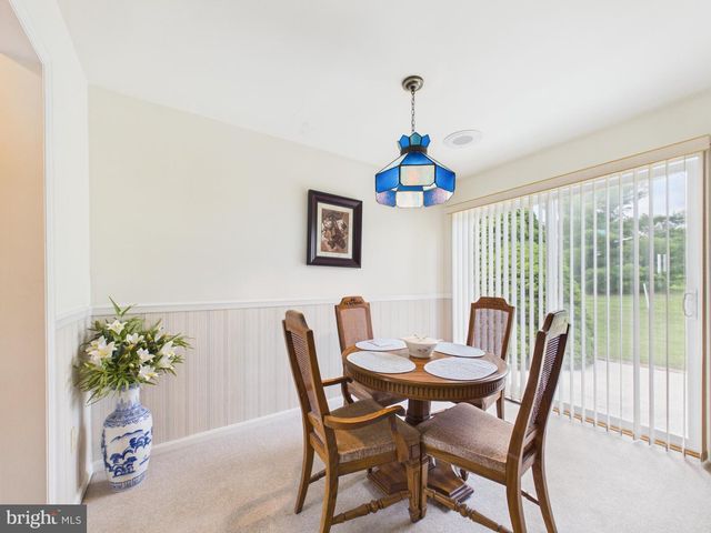 107 TWIN LAKES CIR, Martinsburg, WV 25405