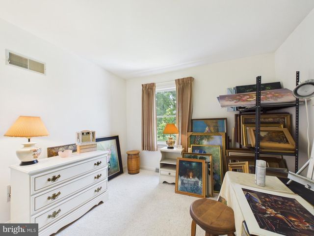 107 TWIN LAKES CIR, Martinsburg, WV 25405