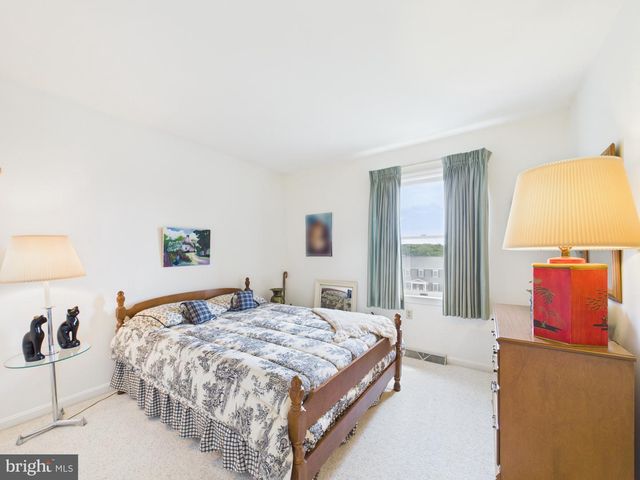 107 TWIN LAKES CIR, Martinsburg, WV 25405