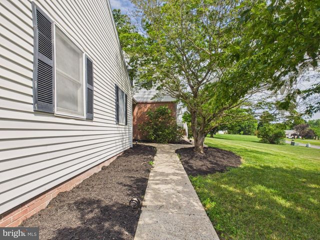 107 TWIN LAKES CIR, Martinsburg, WV 25405
