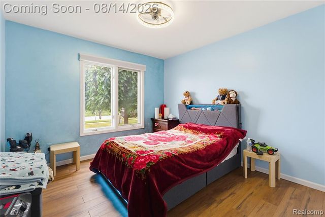 48353 Jefferson Drive, Macomb, MI 48044