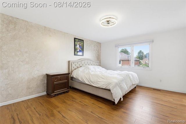 48353 Jefferson Drive, Macomb, MI 48044