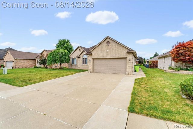 48353 Jefferson Drive, Macomb, MI 48044